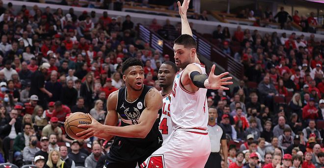 爱游戏官网-深圳队翻盘雄鹿，武切维奇关键制胜