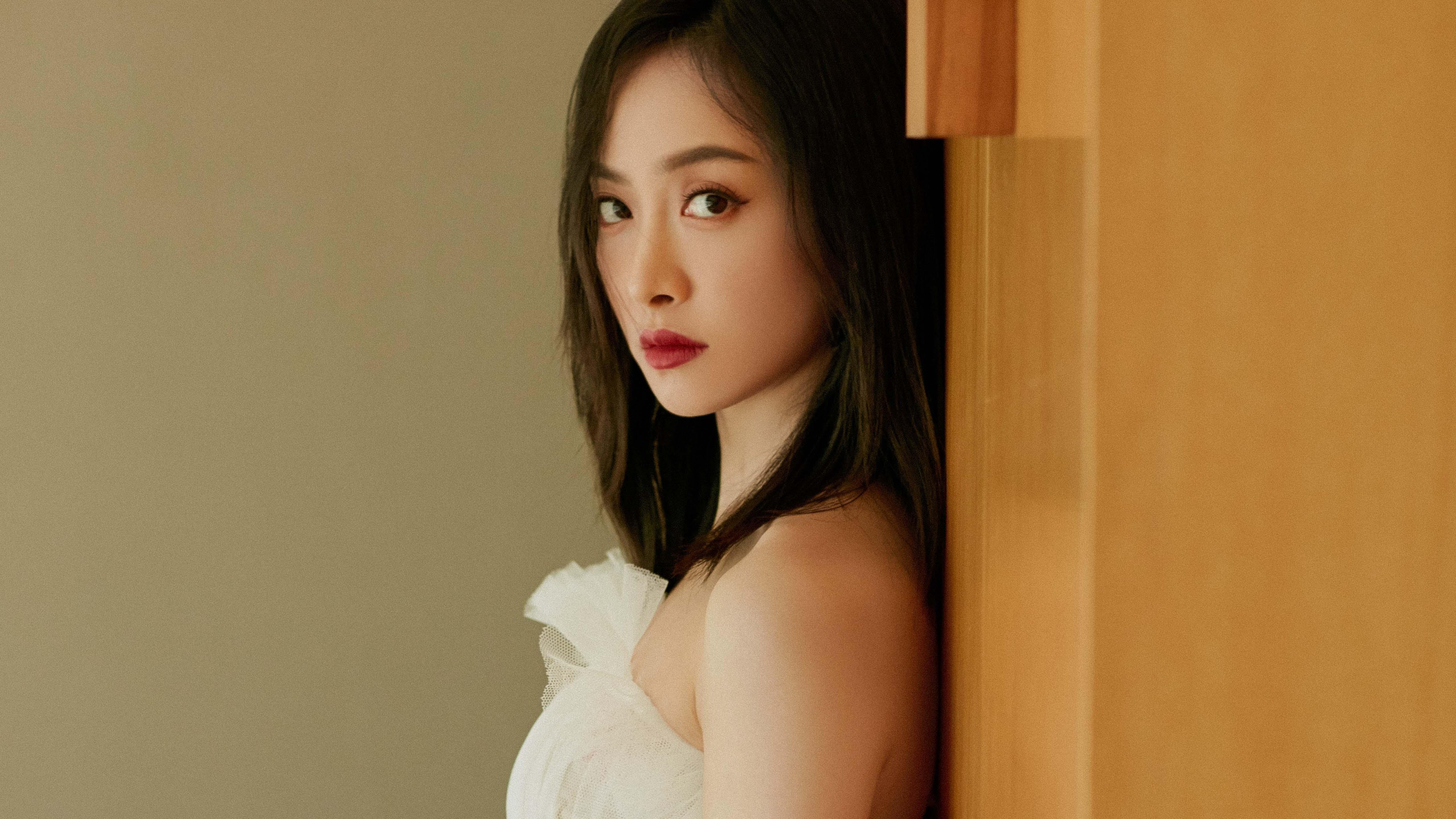 沉默的巨人，当恩比德在波士顿的地板上刻下新神的名字