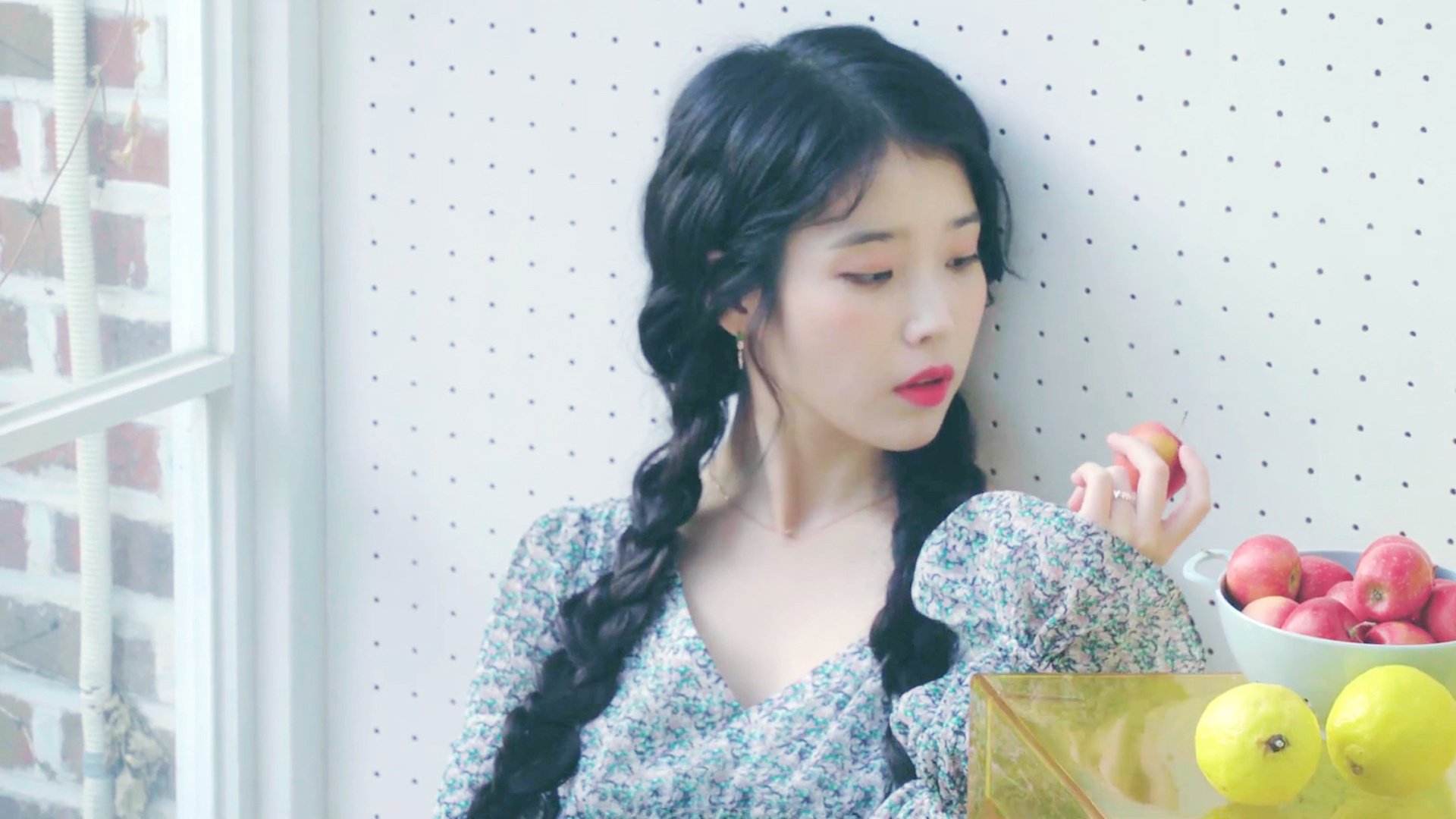 爱游戏tv-跨洋对决，上海队化身战术教科书，布克50+三双上演巨星之夜